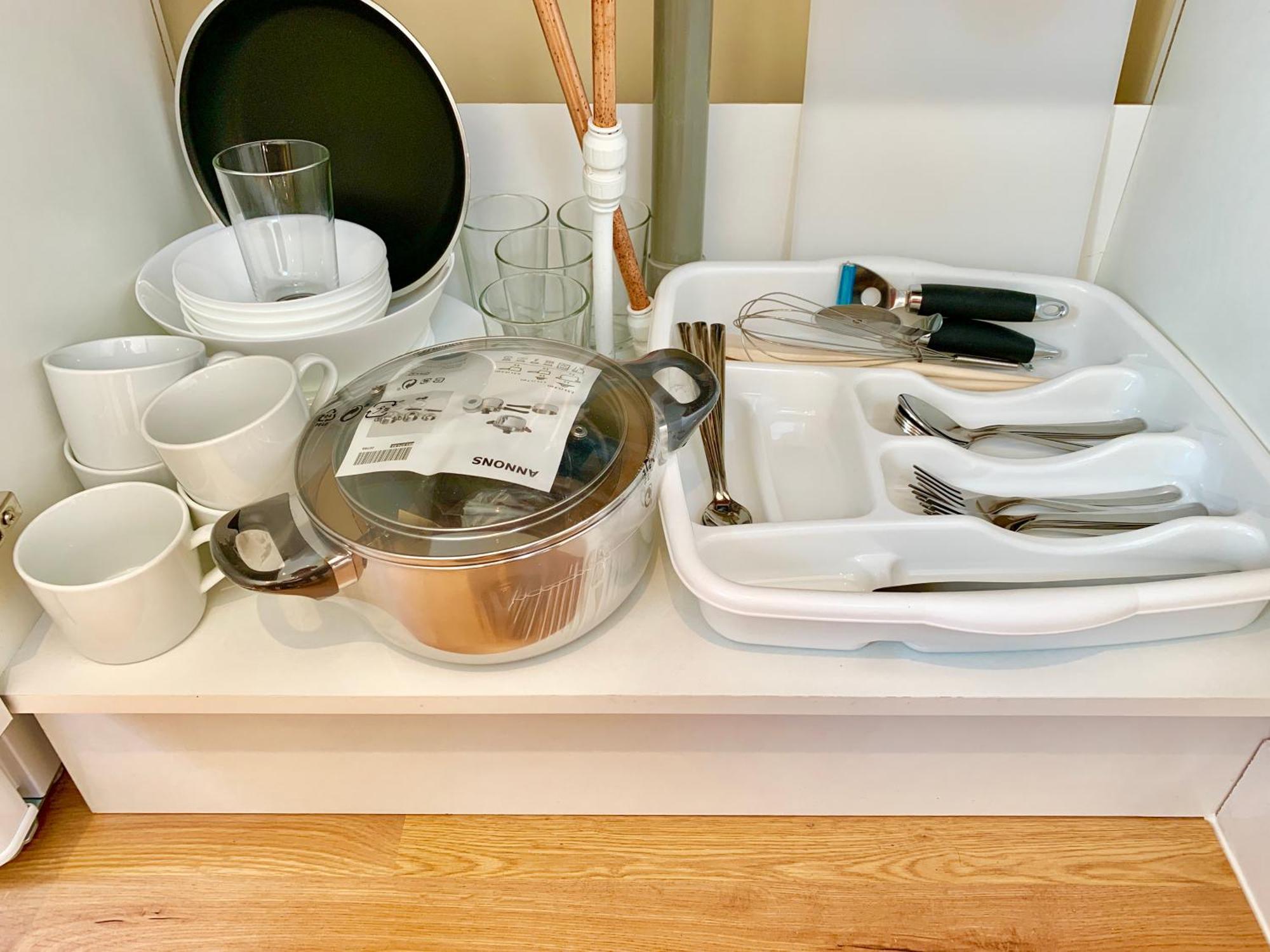 London Studio Apartments, Private Bathroom, Kitchenette, Parking, Np7 Esterno foto